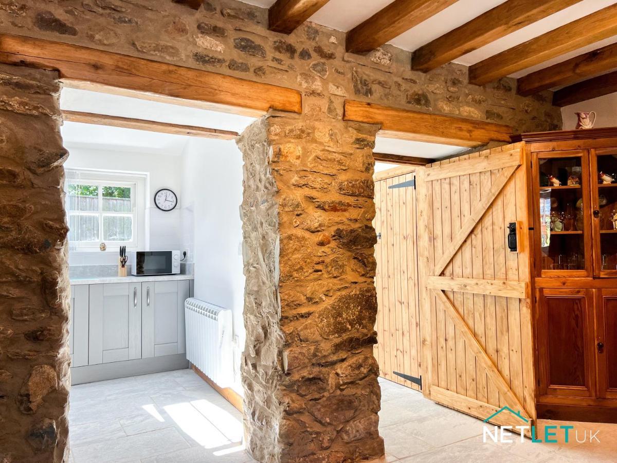 Hafan Hedd - Romantic Rural Retreat In Pembrokeshire